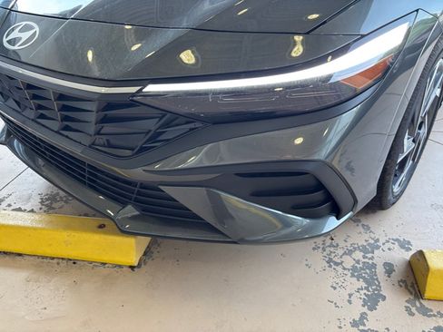 Certified 2025 Hyundai Elantra SEL FWD image 26