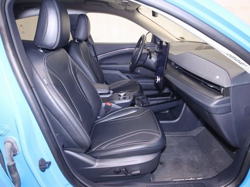 Certified 2024 Ford Mustang Mach-E Premium image 19