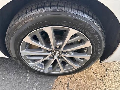 Used 2022 Lexus ES 350 image 16