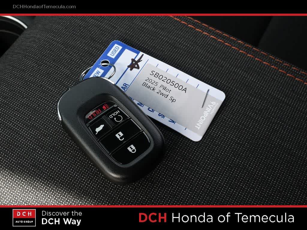 Certified 2025 Honda Pilot Sport image 15