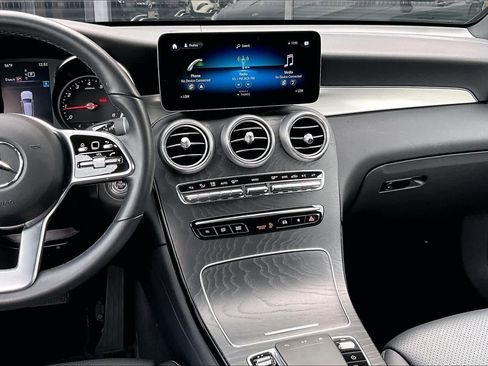 Used 2022 Mercedes-Benz GLC 300 image 6