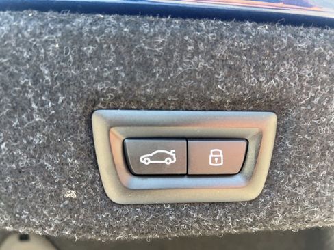 Certified 2024 BMW i5 eDrive40i w/ M Sport Package image 9