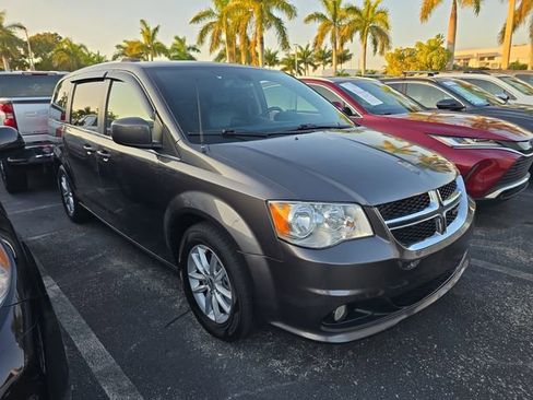 Used 2020 Dodge Grand Caravan SXT image 2