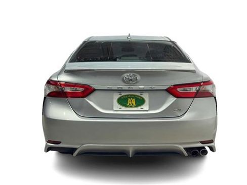 Used 2019 Toyota Camry SE image 3