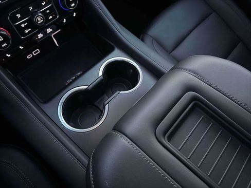 Used 2024 Chevrolet Tahoe LT w/ LT Signature Package image 31