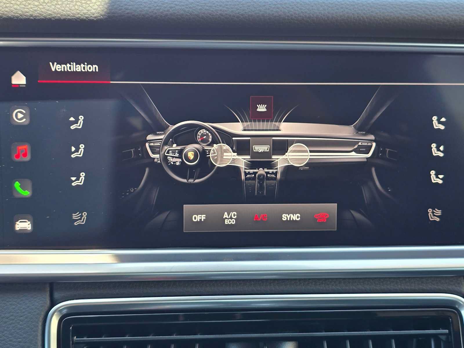 Used 2023 Porsche Panamera RWD image 30