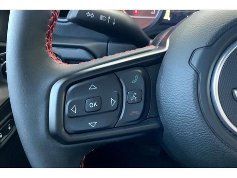 Used 2024 Jeep Wrangler Unlimited Rubicon w/ Technology Group image 19