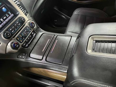 Used 2018 GMC Yukon Denali w/ Denali Ultimate Package AWD/4WD image 16