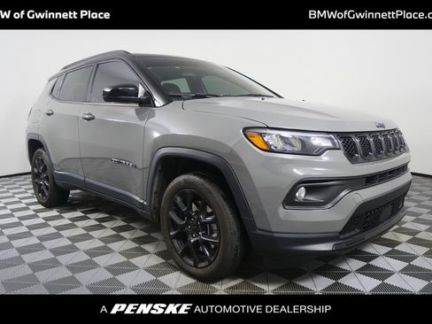 Used 2024 Jeep Compass Latitude w/ Convenience Group image 1