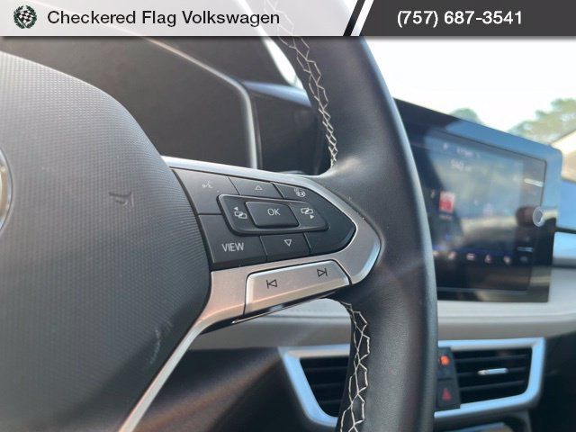 Used 2025 Volkswagen Taos SE FWD image 35