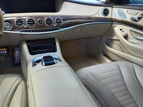Used 2019 Mercedes-Benz S 560 Sedan image 41