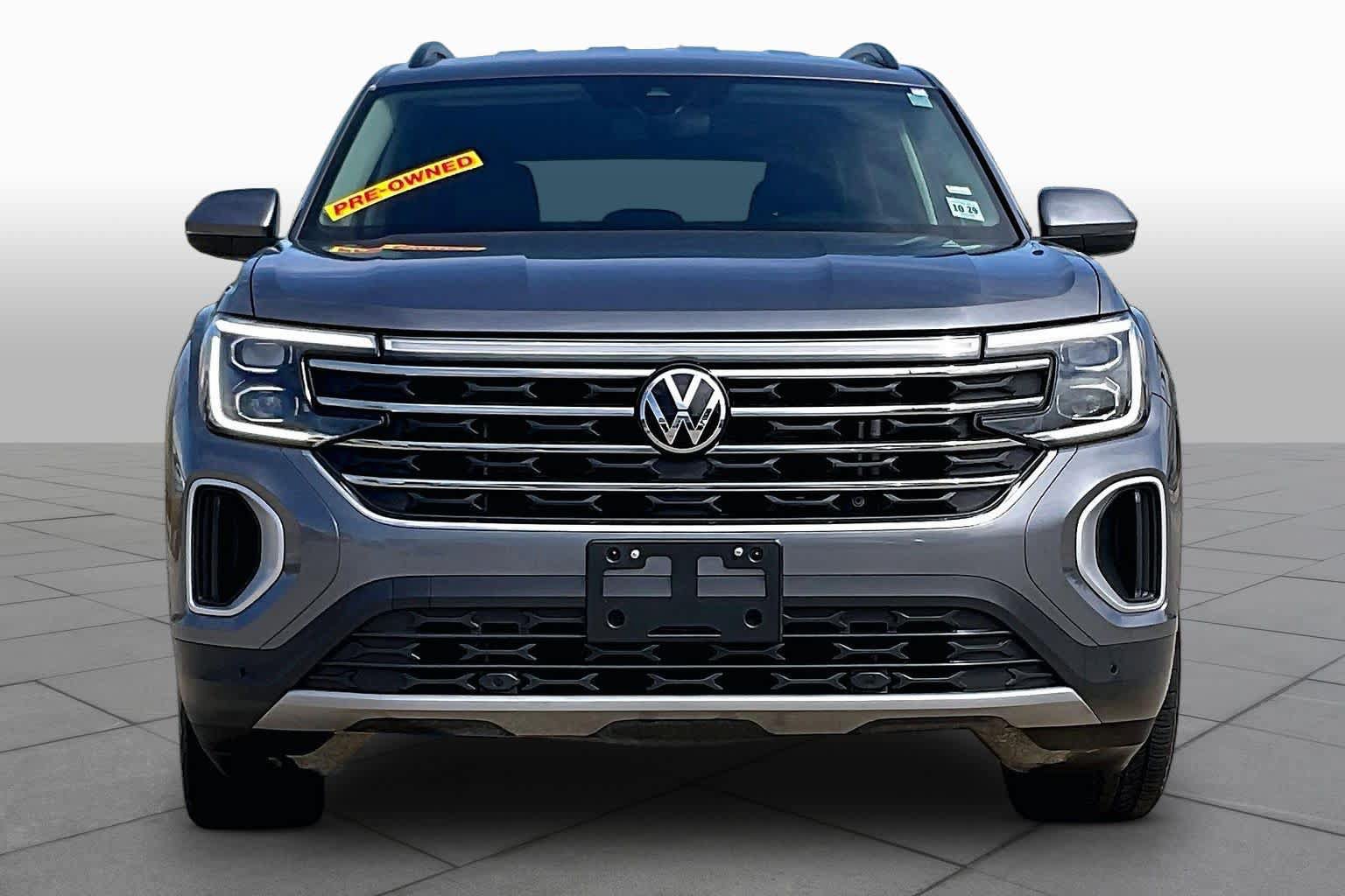 Used 2025 Volkswagen Atlas SE AWD/4WD image 4