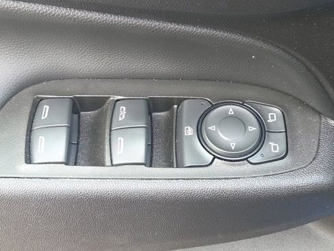 Used 2024 Chevrolet Equinox LT FWD image 23