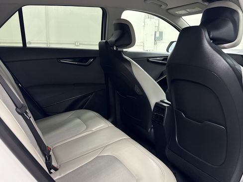 Used 2023 Kia Niro EX image 18