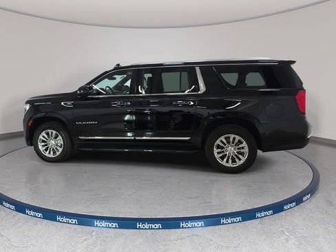 Used 2024 GMC Yukon XL SLT w/ SLT Luxury Package AWD/4WD image 9