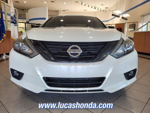 Used 2018 Nissan Altima 2.5 SR w/ SR Midnight Edition image 2