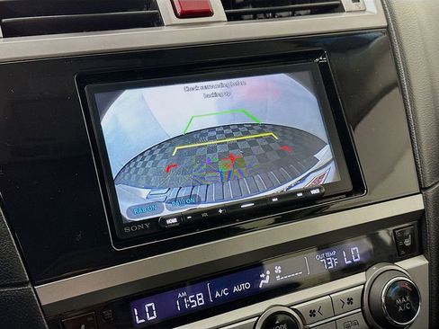 Used 2017 Subaru Outback 3.6R Limited image 18