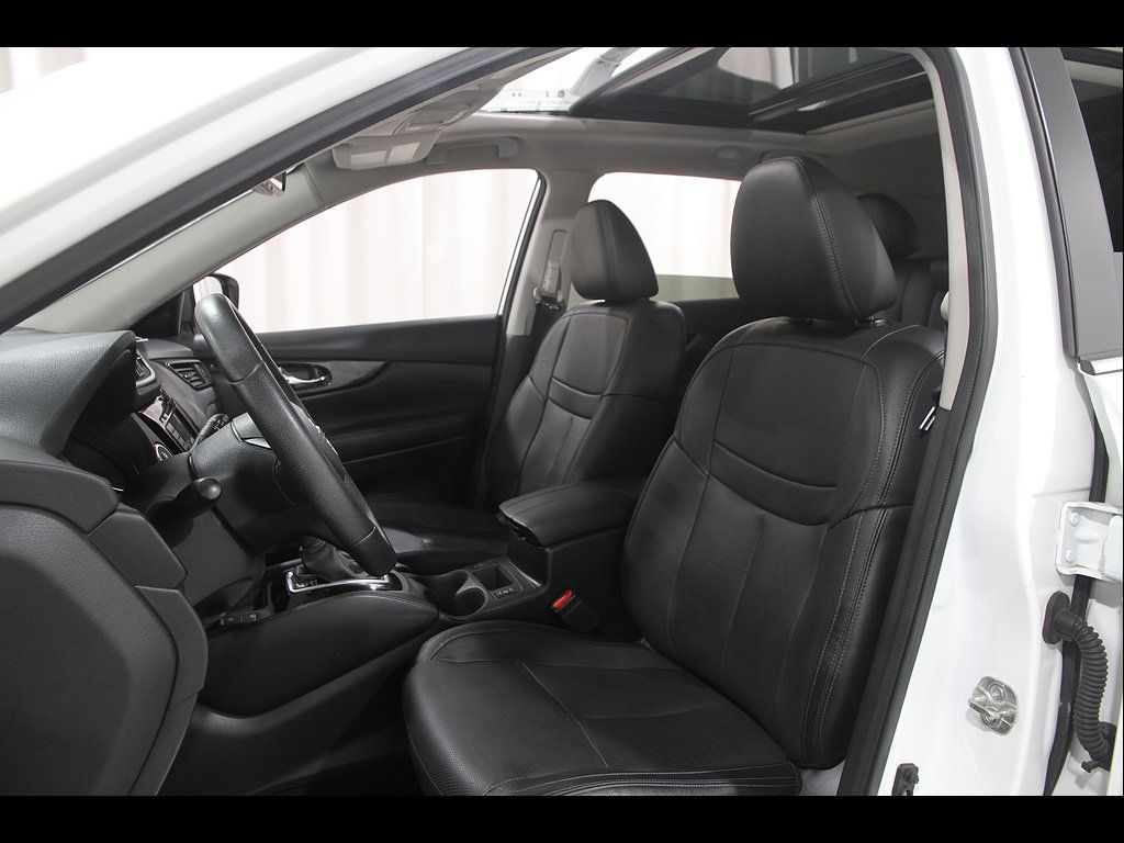 Used 2020 Nissan Rogue SL w/ Premium Package AWD/4WD image 5