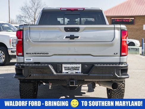 Used 2025 Chevrolet Silverado 2500 LT w/ Trail Boss Package image 5
