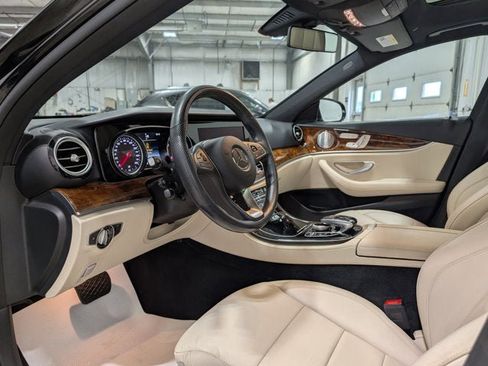 Used 2018 Mercedes-Benz E 400 4MATIC Sedan image 15