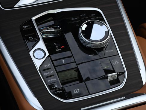 Used 2026 BMW X7 xDrive40i image 27