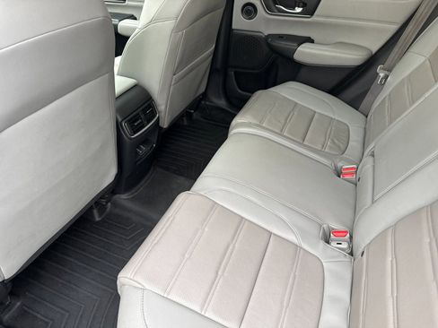 Used 2018 Honda CR-V Touring image 12