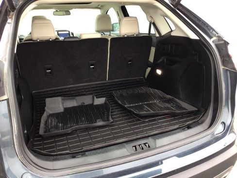 Used 2024 Ford Edge Titanium image 13