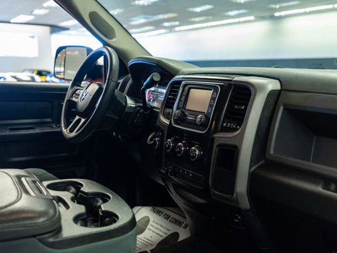Used 2014 RAM 2500 Tradesman w/ Chrome Appearance Group image 17