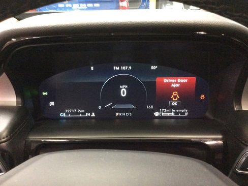 Used 2023 Lincoln Nautilus Reserve image 26