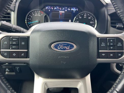 Used 2024 Ford Expedition XLT image 28