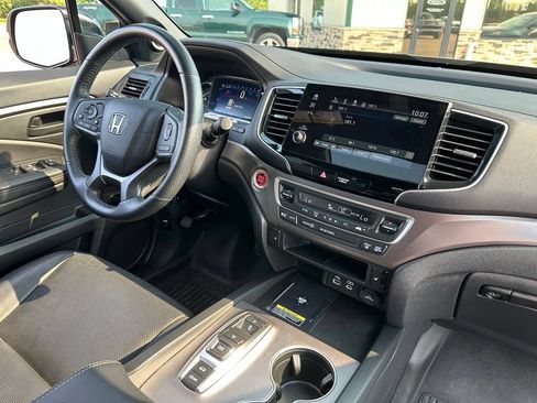 Used 2024 Honda Passport EX-L image 32