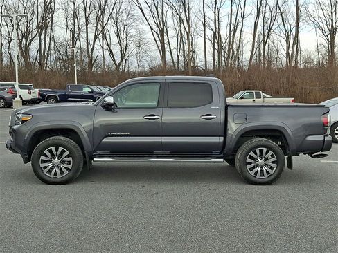 Used 2023 Toyota Tacoma Limited image 7
