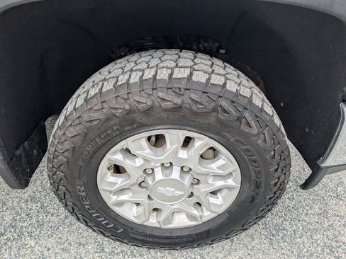 Used 2020 Chevrolet Silverado 2500 LT w/ Texas Edition AWD/4WD image 4