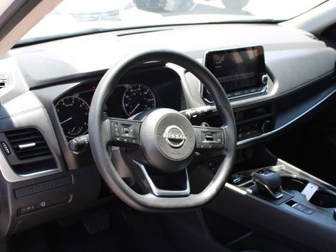 Used 2024 Nissan Rogue S AWD/4WD image 27