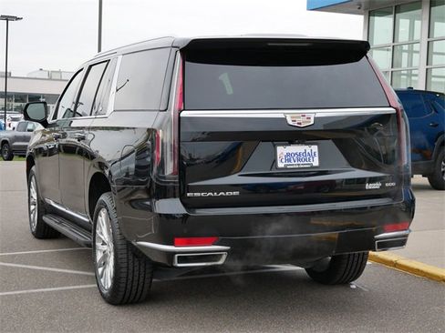 Used 2023 Cadillac Escalade ESV Premium Luxury image 6