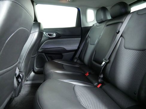 Used 2022 Jeep Compass Latitude image 16