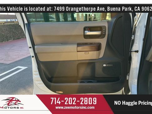 Used 2011 Toyota Sequoia Platinum image 64