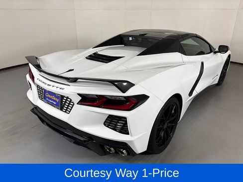 Used 2023 Chevrolet Corvette Stingray Premium Conv w/ Z51 Performance Package RWD image 11