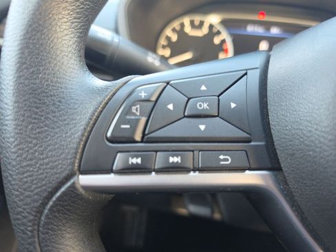 Used 2025 Nissan Altima 2.5 SV FWD image 23