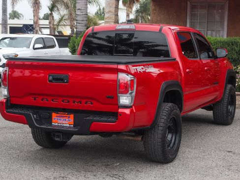 Used 2020 Toyota Tacoma TRD Off-Road w/ Technology Package AWD/4WD image 10