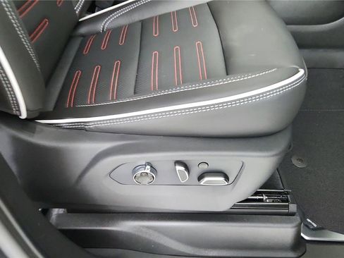 New 2026 GMC Yukon AT4 Ultimate AWD/4WD image 29