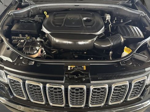 Used 2022 Jeep Grand Cherokee Laredo E image 27