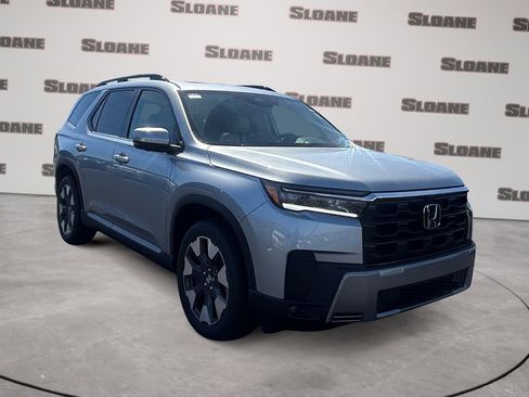 New 2026 Honda Pilot Touring image 7