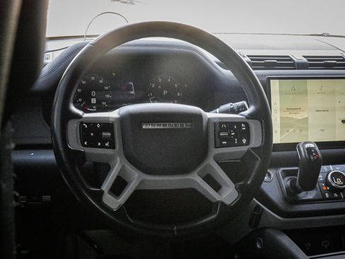 Used 2023 Land Rover Defender 130 X-Dynamic SE AWD/4WD image 6