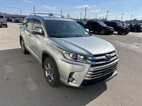 Used 2017 Toyota Highlander Limited Platinum image 26
