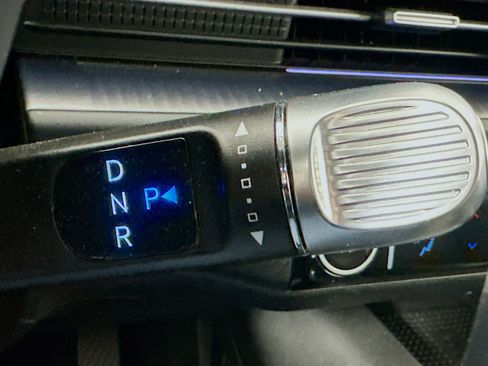 Used 2024 Hyundai Ioniq 6 SEL image 25