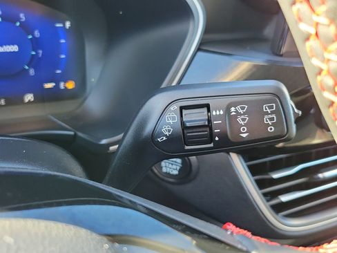 Used 2022 Ford Escape SEL w/ SEL Stealth AWD Package image 16