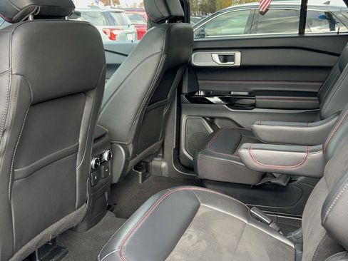 Used 2023 Ford Explorer ST-Line w/ Class IV Trailer Tow Package image 34