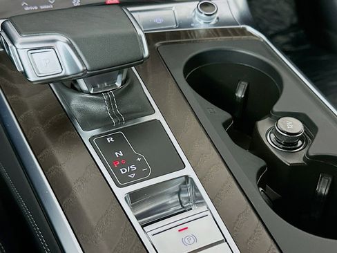 Used 2023 Audi A6 Premium Plus w/ Premium Plus Package image 7