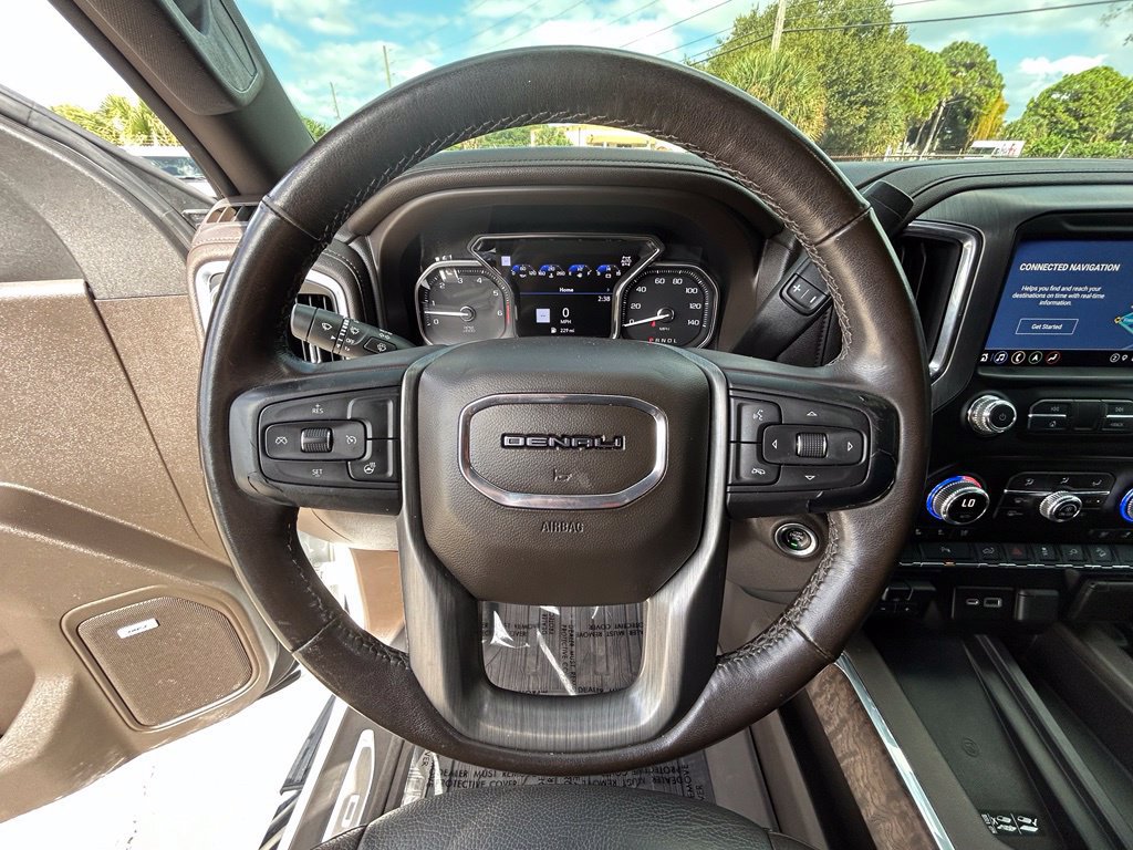 Used 2021 GMC Sierra 1500 Denali AWD/4WD image 16